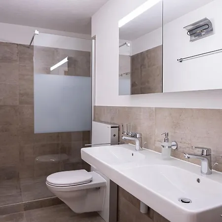 Chesa Ova Cotschna 306 By Interhome Appartement Saint-Moritz